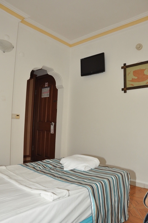 Imagen de la habitación del Hotel Özcan. Foto 10