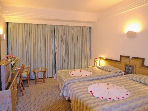 Imagen general del Hotel Özkaymak Falez. Foto 4