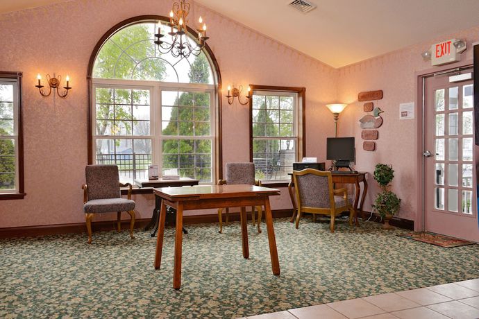 Imagen de los interiores del Hotel Our Guest Inn And Suites - Downtown. Foto 20