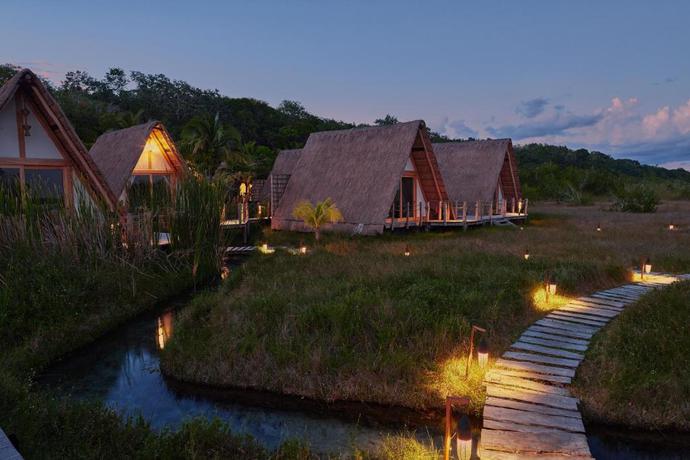 Imagen general del Hotel Our Habitas Bacalar. Foto 10