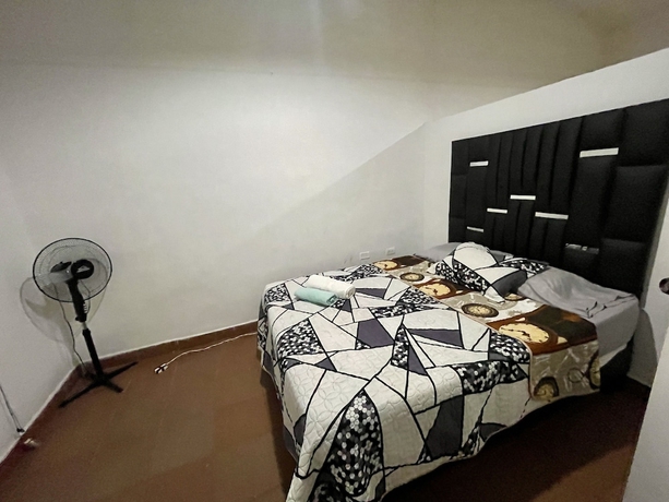 Imagen de la habitación del Hotel Our Home San Antonio. Foto 2