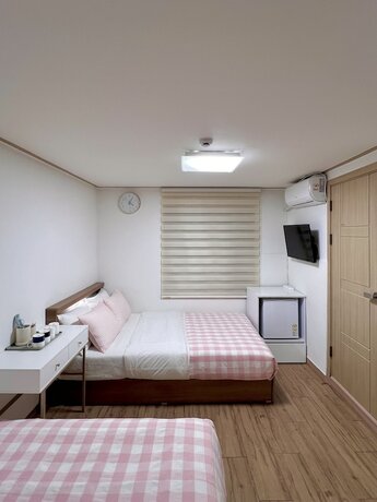 Imagen de la habitación del Hotel Our House. Foto 14