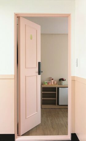 Imagen de la habitación del Hotel Our House. Foto 17