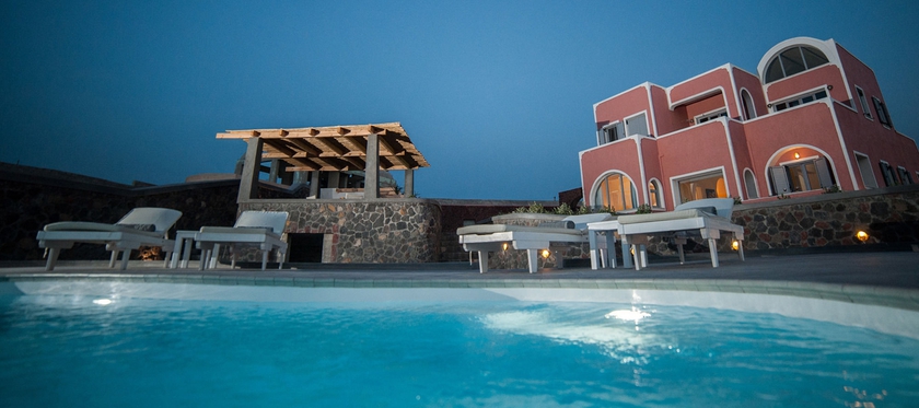 Imagen de la piscina del Hotel Our Villa Santorini. Foto 15
