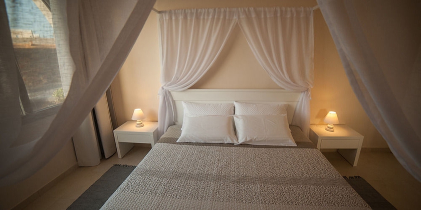 Imagen de la habitación del Hotel Our Villa Santorini. Foto 4