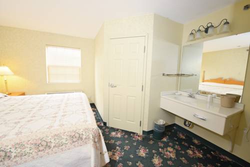 Imagen de la habitación del Hotel Ourguest Inn & Suites Downtown Port Clinton. Foto 6