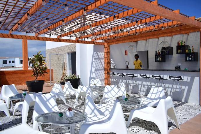 Imagen del bar/restaurante del Hotel Ouril Agueda. Foto 7