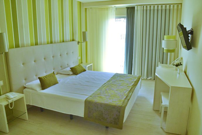 Imagen de la habitación del Hotel Ouril Julia. Foto 3