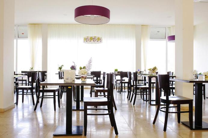 Imagen del bar/restaurante del Hotel Ouril Pontao. Foto 2