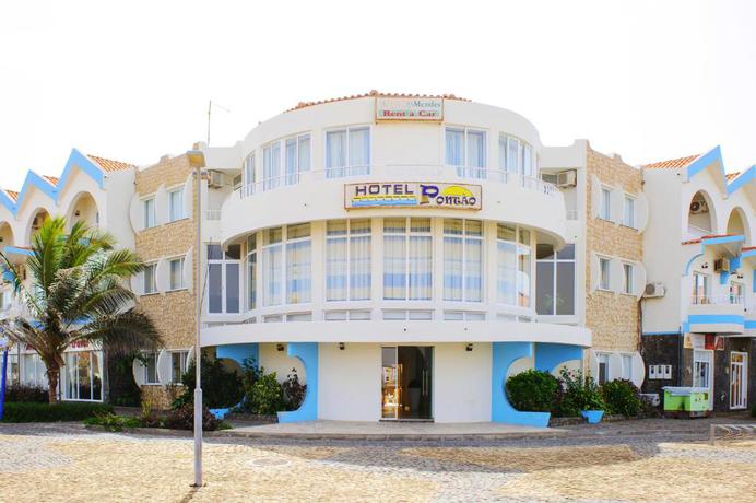 Imagen de los exteriores del Hotel Ouril Pontao. Foto 9