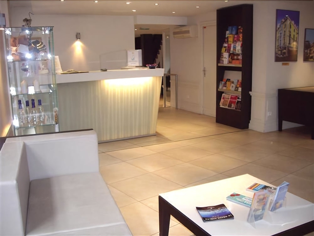 Imagen de los interiores del Hotel Ours Blanc Centre. Foto 19