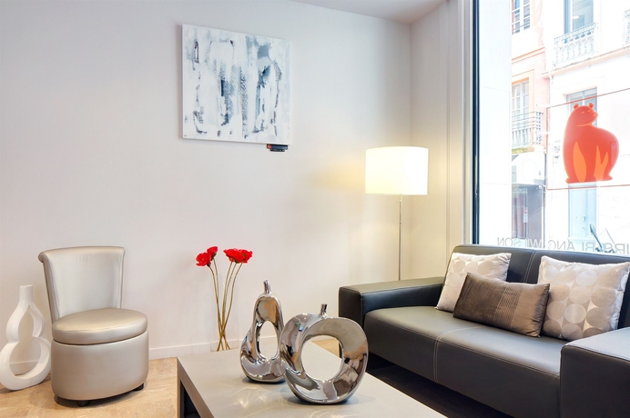 Imagen de los interiores del Hotel Ours Blanc-wilson. Foto 15