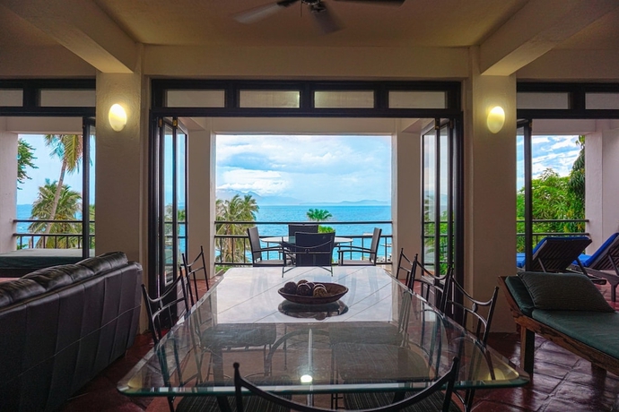 Imagen de la habitación del Hotel Out of the Blue Resort. Foto 4