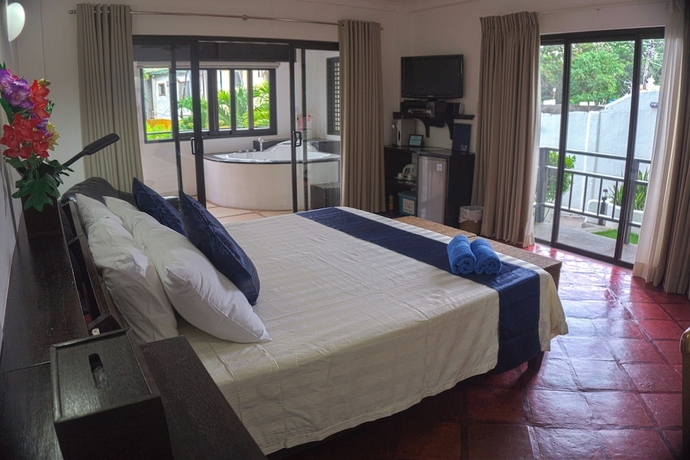 Imagen de la habitación del Hotel Out of the Blue Resort. Foto 6