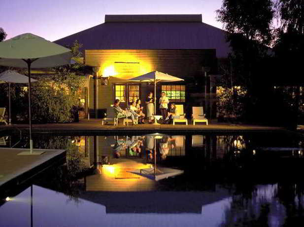 Imagen de la piscina del Hotel Outback Pioneer a Member of Ibis Styles. Foto 11