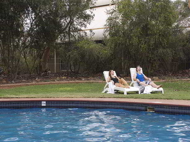Imagen de la piscina del Hotel Outback Pioneer a Member of Ibis Styles. Foto 12