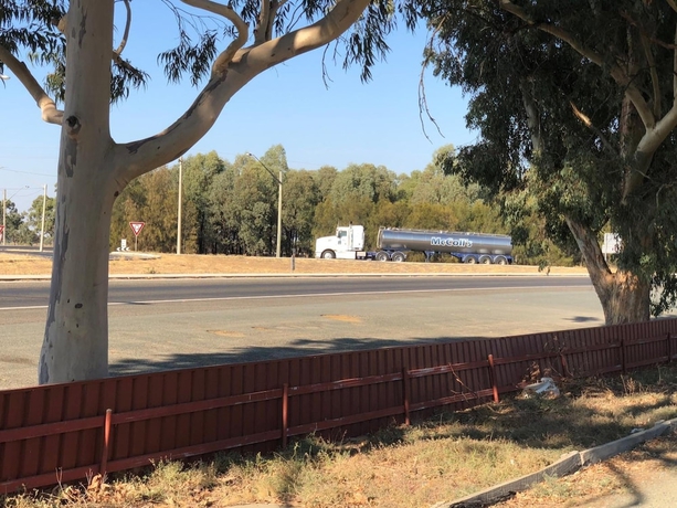 Imagen de los exteriores del Hotel Outback Quarters. Foto 18