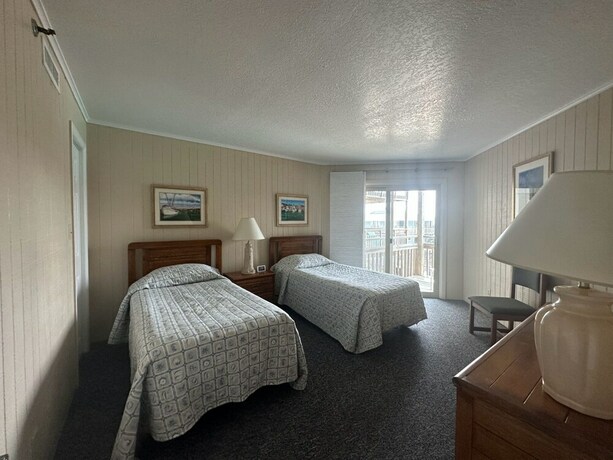 Imagen de la habitación del Hotel Outer Banks Beach Club. Foto 18
