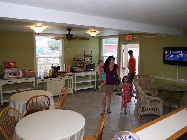 Imagen de los interiores del Hotel Outer Banks Inn. Foto 13