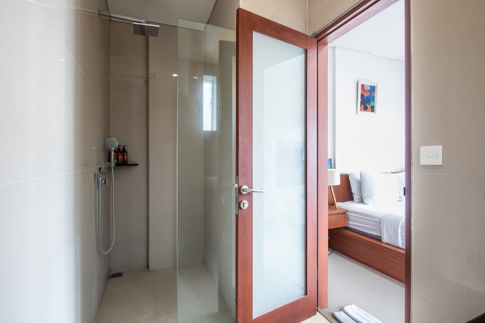 Imagen de la habitación del Hotel Outpost Canggu. Foto 15