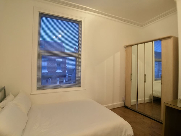 Imagen de la habitación del Hotel Outram 26. Foto 16
