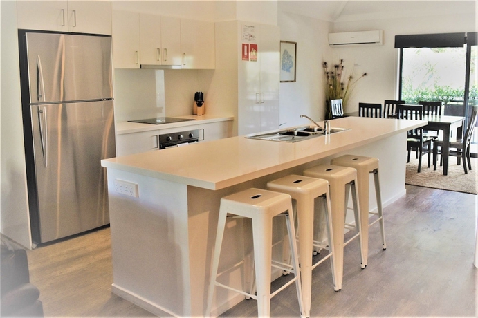 Imagen de la habitación del Hotel Outrigger Bay Apartments. Foto 4