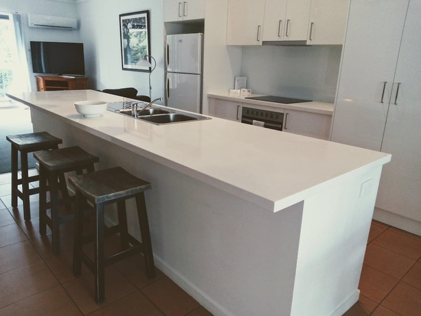 Imagen de la habitación del Hotel Outrigger Bay Apartments. Foto 5