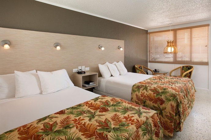 Imagen de la habitación del Hotel Outrigger Beach Resort. Foto 6