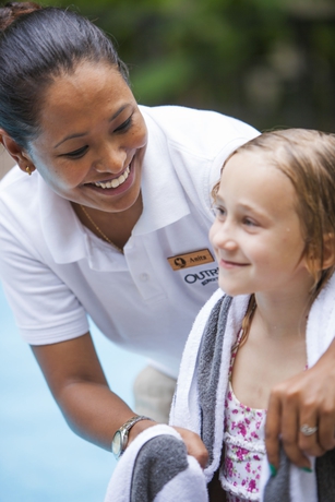 Imagen de los exteriores del Hotel Outrigger Konotta Maldives Resort. Foto 9