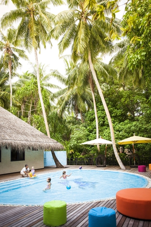 Imagen de la piscina del Hotel Outrigger Konotta Maldives Resort. Foto 16
