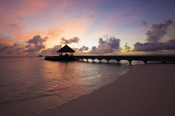 Imagen de los exteriores del Hotel Outrigger Konotta Maldives Resort. Foto 12