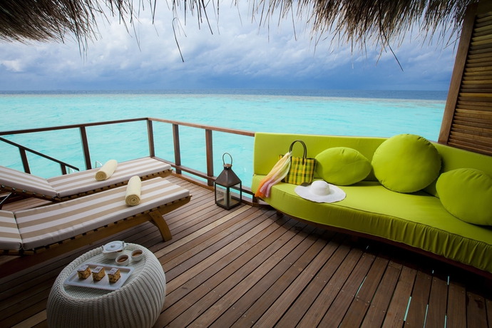 Imagen de los exteriores del Hotel Outrigger Maldives Maafushivaru Resort. Foto 11