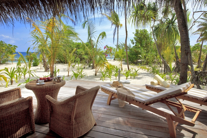 Imagen de los exteriores del Hotel Outrigger Maldives Maafushivaru Resort. Foto 12