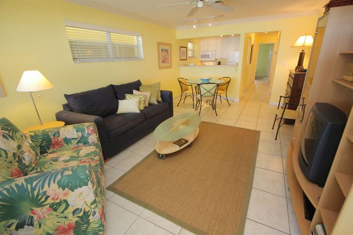 Imagen de los interiores del Hotel Outrigger Resort By Rva. Foto 13