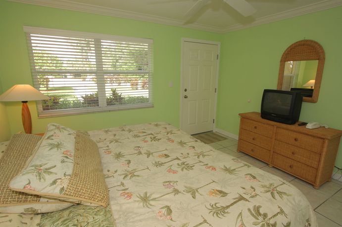 Imagen de la habitación del Hotel Outrigger Resort By Rva. Foto 8