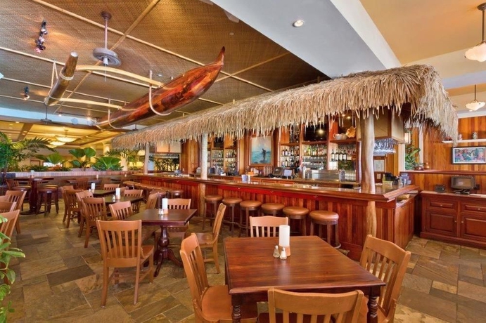 Imagen del bar/restaurante del Hotel Outrigger Waikiki Beach Resort. Foto 1