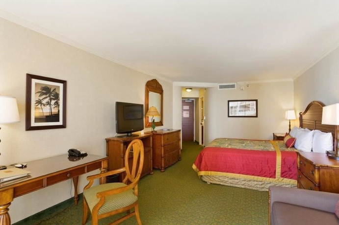 Imagen de la habitación del Hotel Outrigger Waikiki Beach Resort. Foto 8