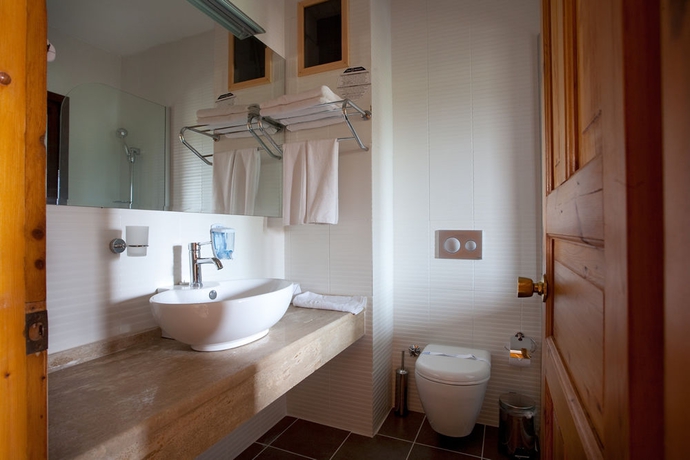 Imagen de la habitación del Hotel Ova Resort. Foto 5