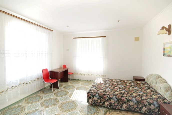 Imagen de la habitación del Hotel Oven. Foto 11
