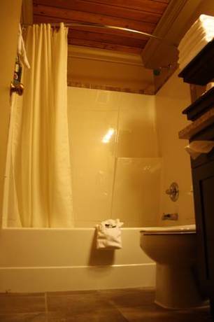 Imagen de la habitación del Hotel Overlander Mountain Lodge. Foto 4