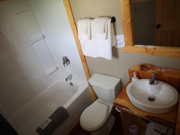 Imagen de la habitación del Hotel Overlook Inn and Cabins. Foto 8
