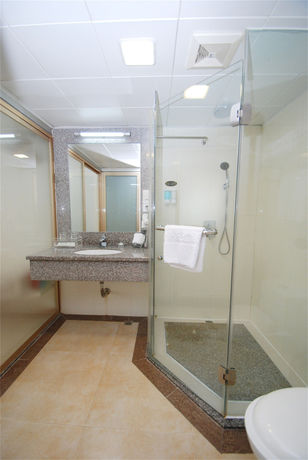Imagen de la habitación del Hotel Overseas Chinese Friendship. Foto 1