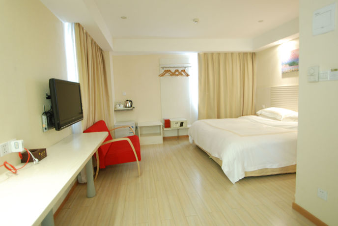 Imagen de la habitación del Hotel Overseas Chinese Friendship. Foto 5