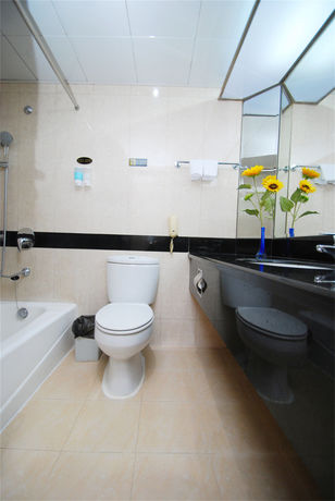 Imagen de la habitación del Hotel Overseas Chinese Friendship. Foto 9