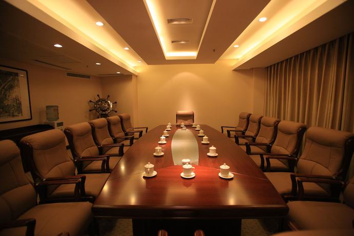 Imagen de los interiores del Hotel Overseas Chinese International. Foto 16