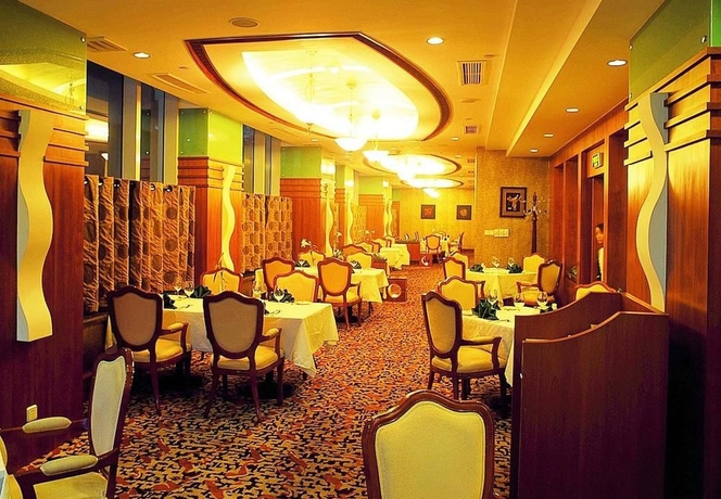 Imagen del bar/restaurante del Hotel Overseas Chinese - Wenzhou. Foto 4