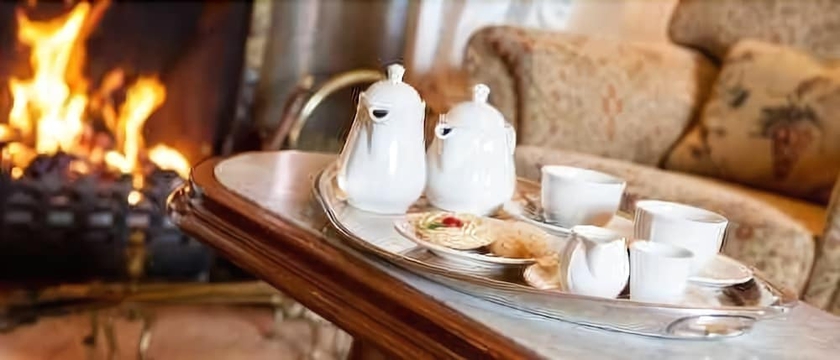 Imagen del bar/restaurante del Hotel Overwater Hall. Foto 3