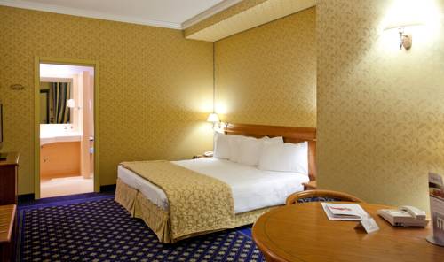 Imagen de la habitación del Hotel Ovest. Foto 11