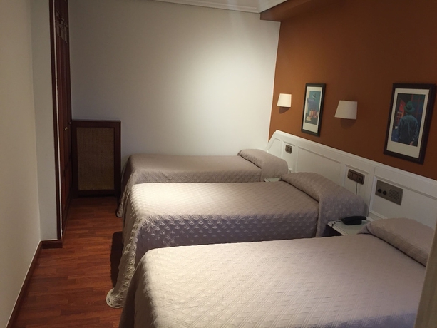 Imagen de la habitación del Hotel Ovetense. Foto 9