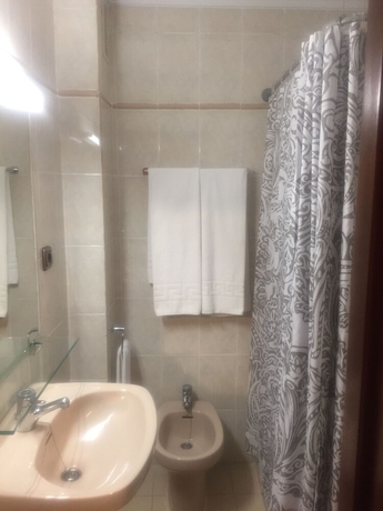 Imagen de la habitación del Hotel Ovetense. Foto 14